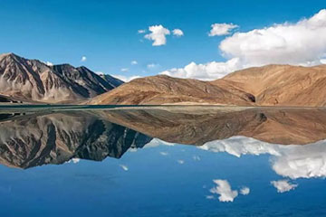 Leh Taxi Service from Amritsar